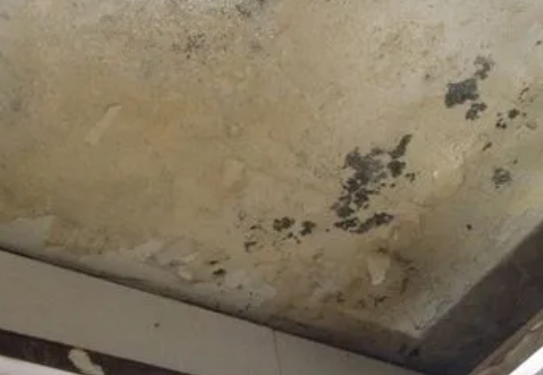 扶余阳台漏水维修公司分享下扶余卫生间渗水维修需要注意哪些问题。
